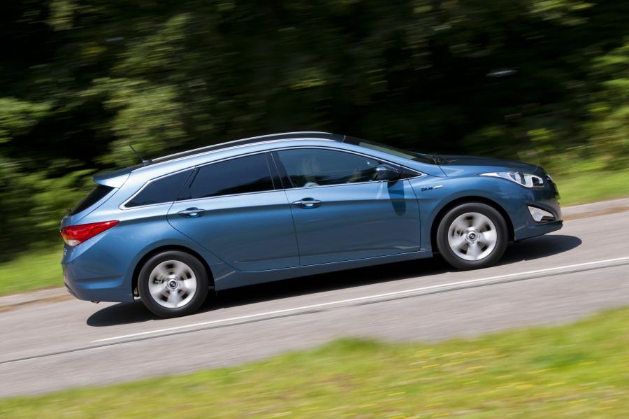 Hyundai i40 Station Wagon Blue Drive 2011 года  (UK) (фото 10 из 53)